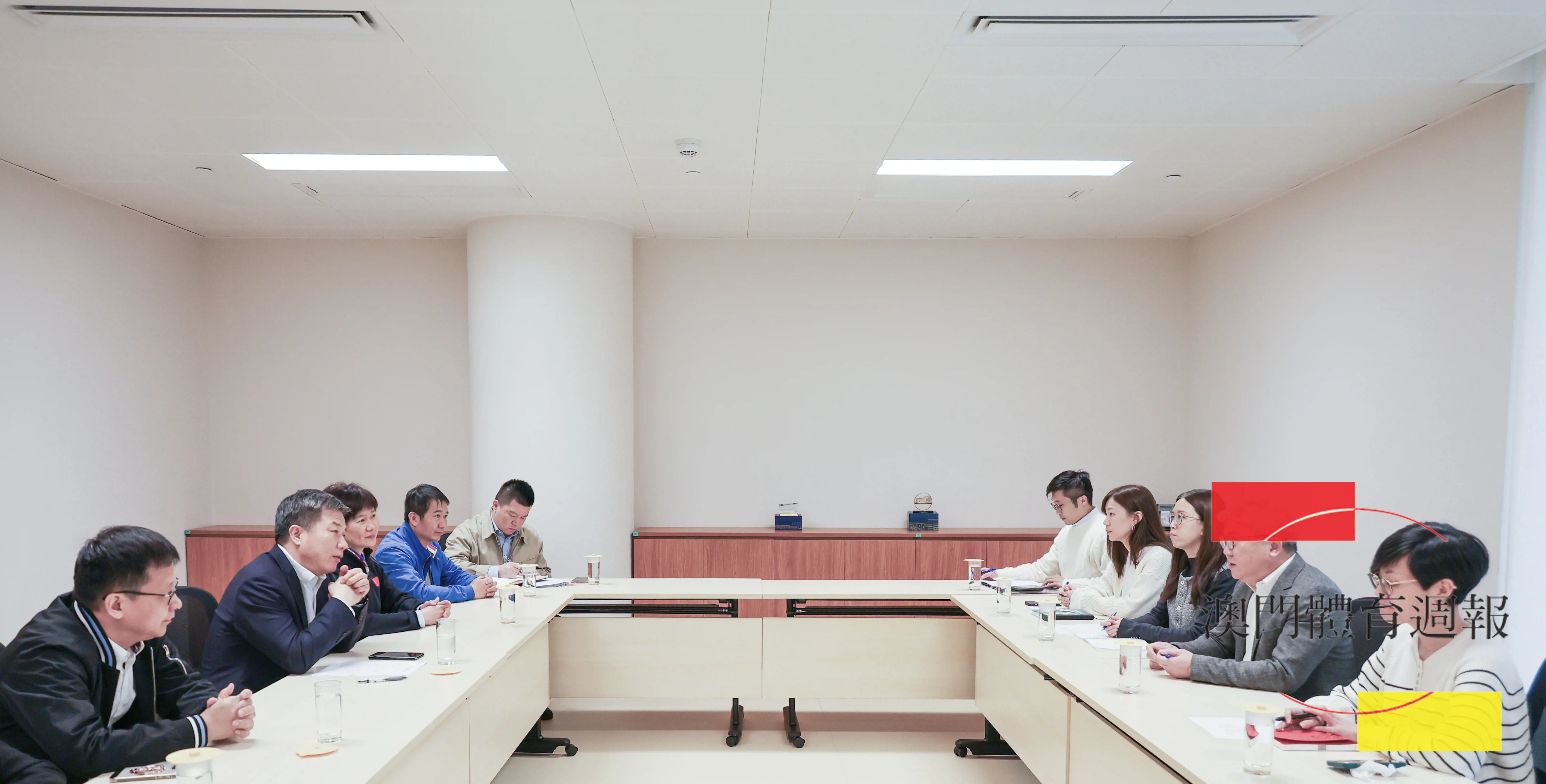 籌備辦主任潘永權與廣東賽區執委會新聞廣電宣傳部部長崔朝陽進行工作交流.jpg