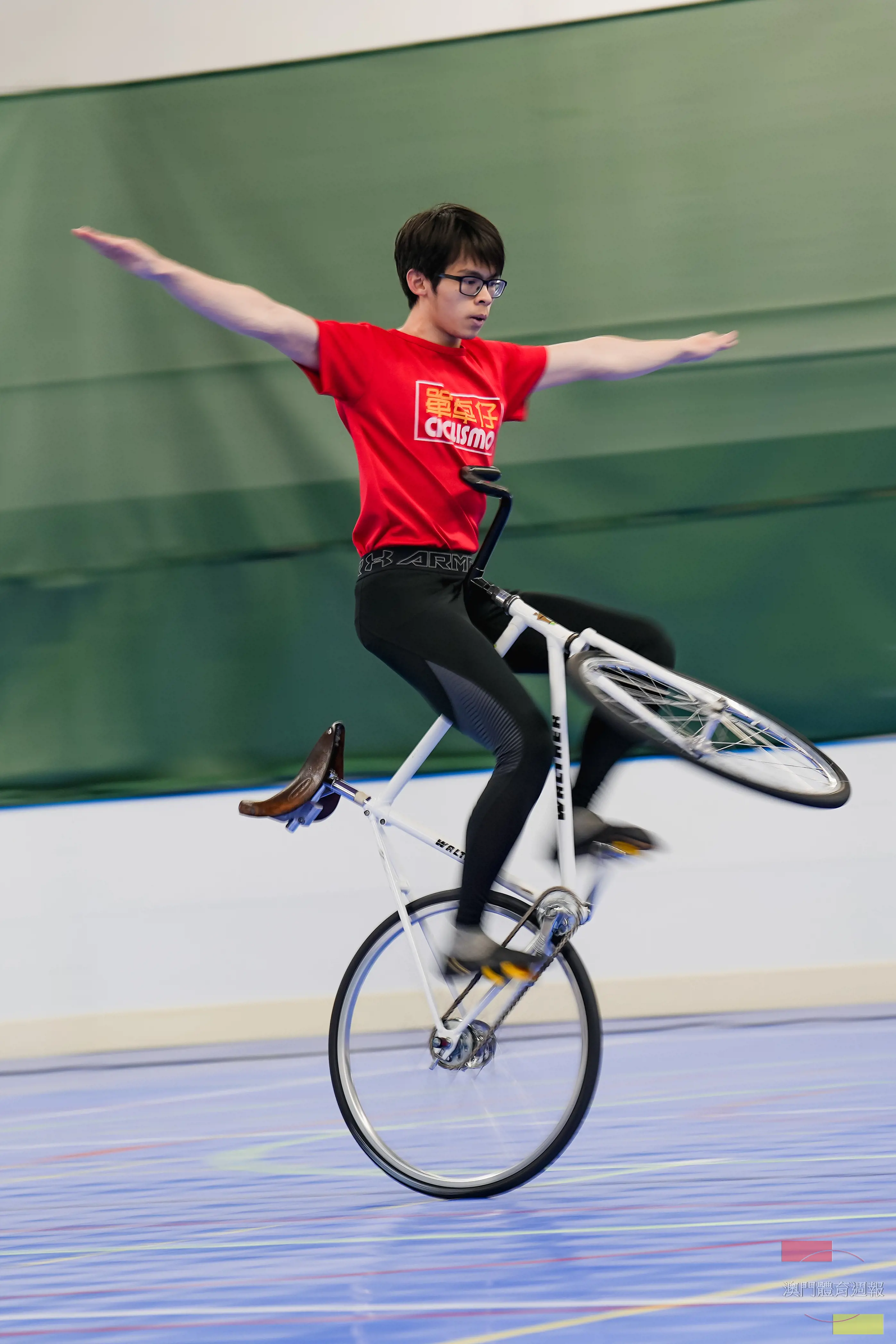 陳逸天續於男子精英組花式賽尋求突破.jpg