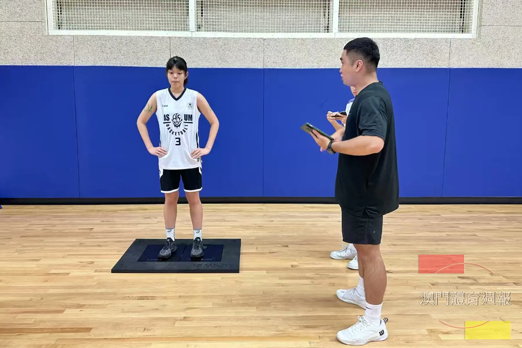 球員進行體格及身體條件檢測.jpg