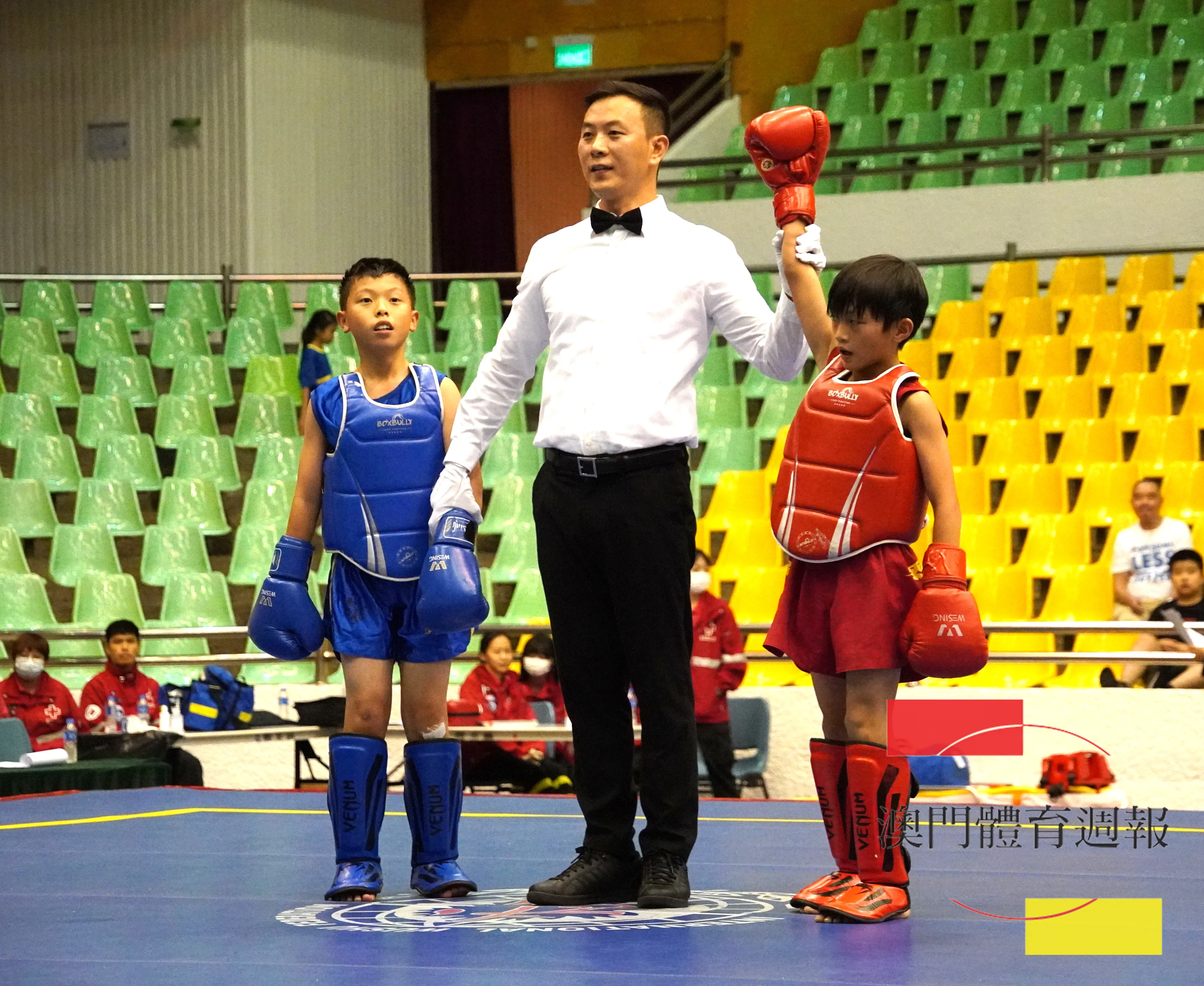 張啟樂獲裁判一致判決取勝.JPG