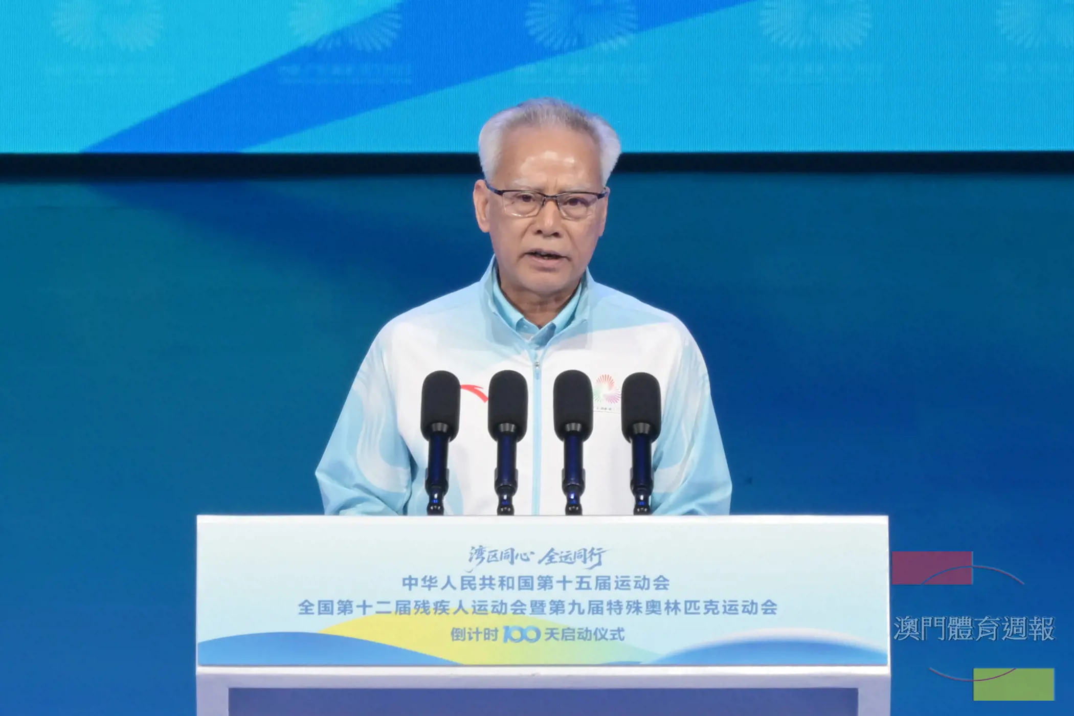 news129598_02.jpg