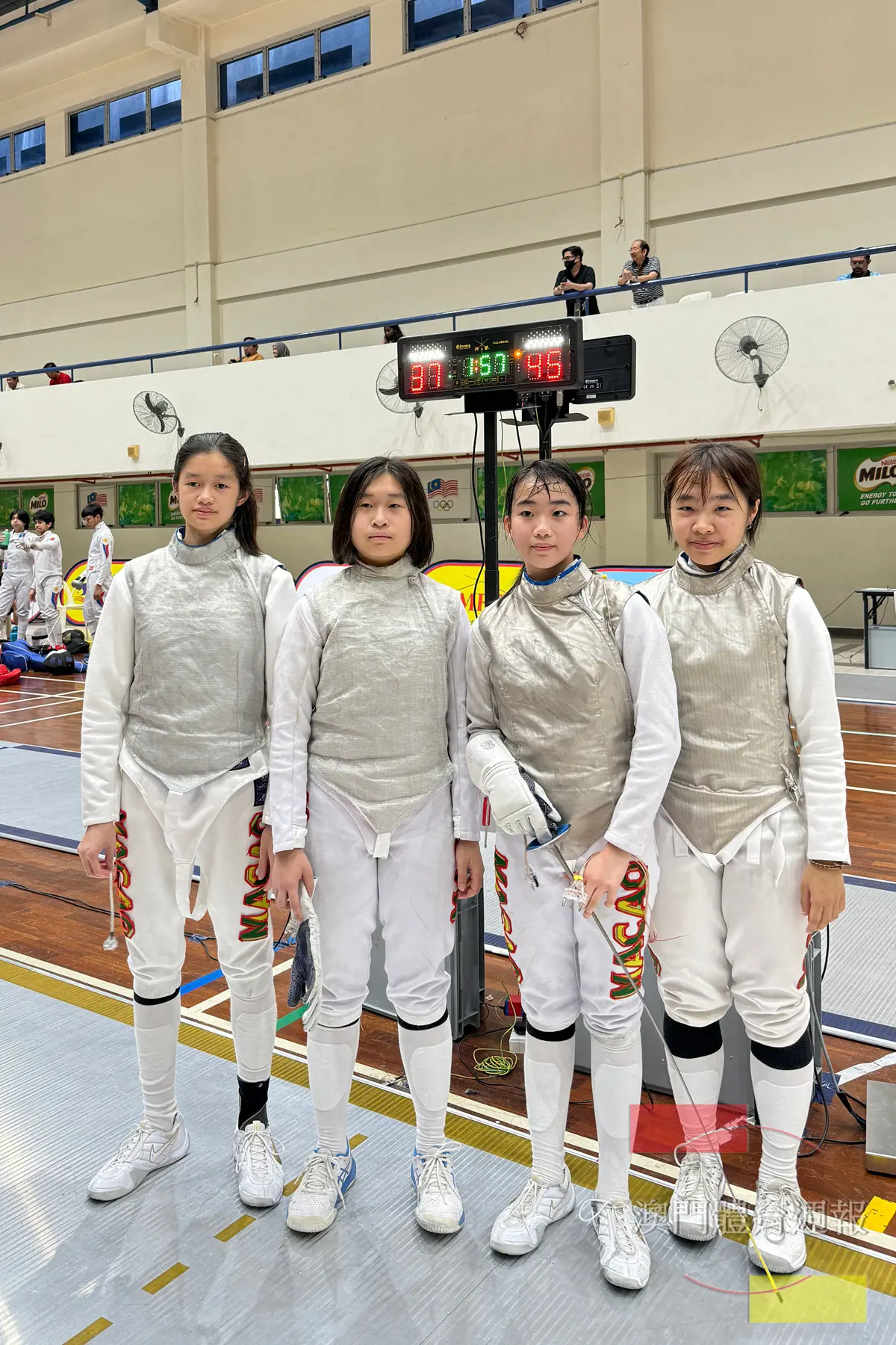 女子花團過關斬將闖進決賽.jpg