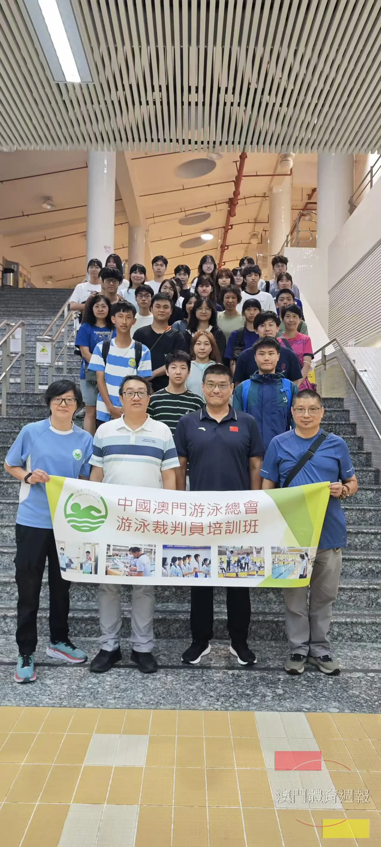 培訓班導師與學員們合照圖.jpg