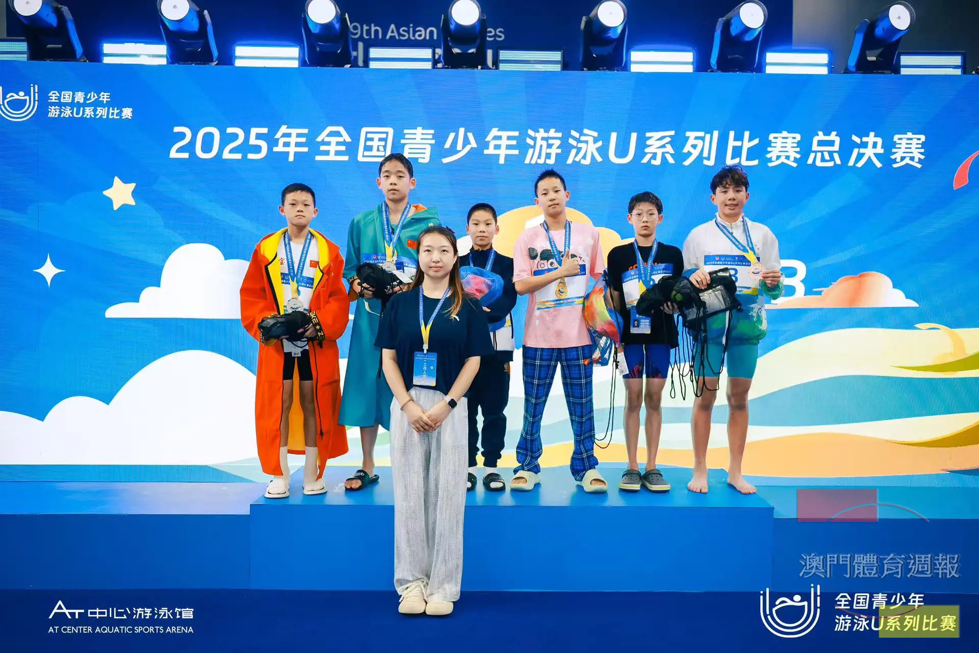 李天樂(右一)U11至12歲組奪得銅牌.jpg