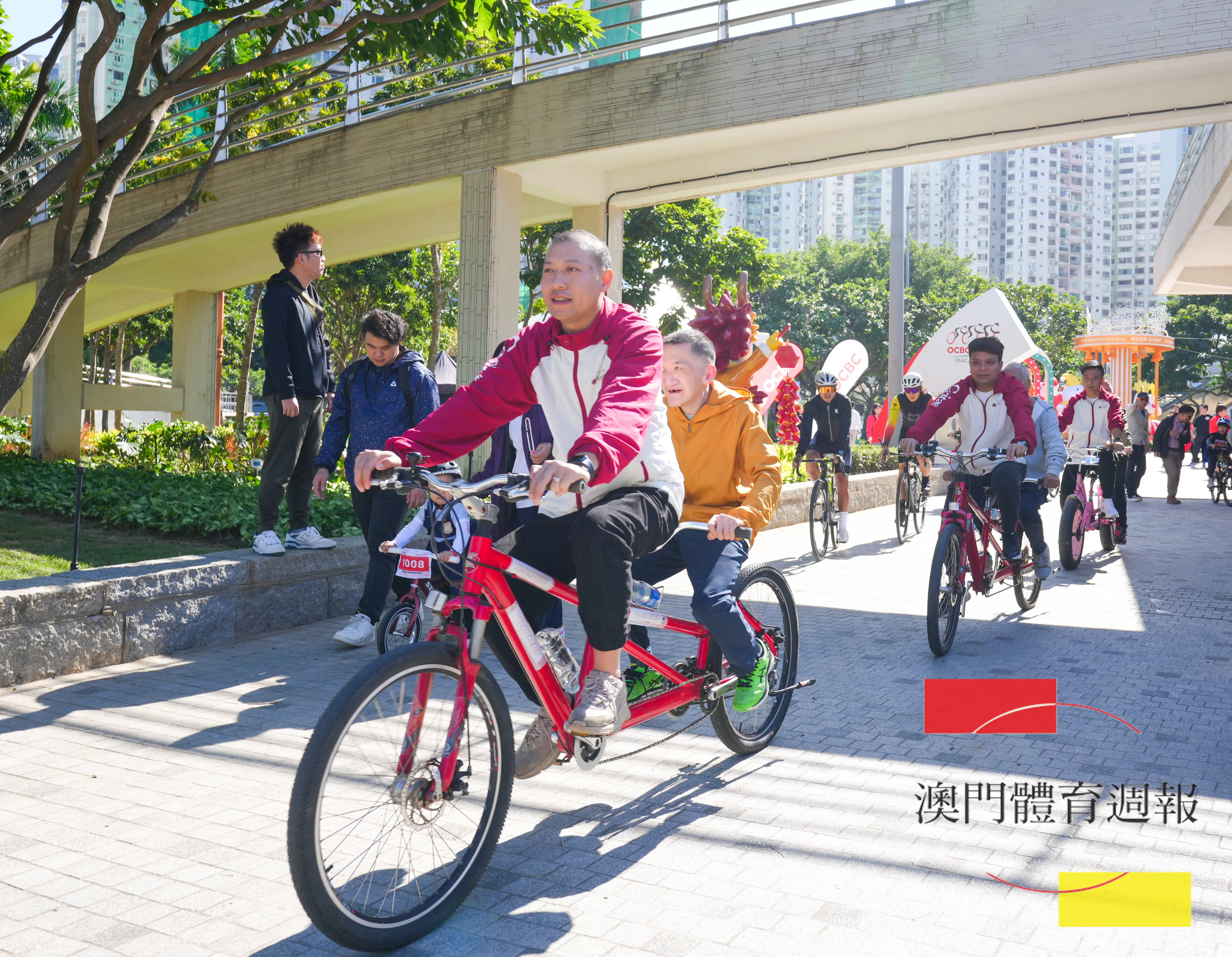 參加者享受踩單車樂趣.jpg