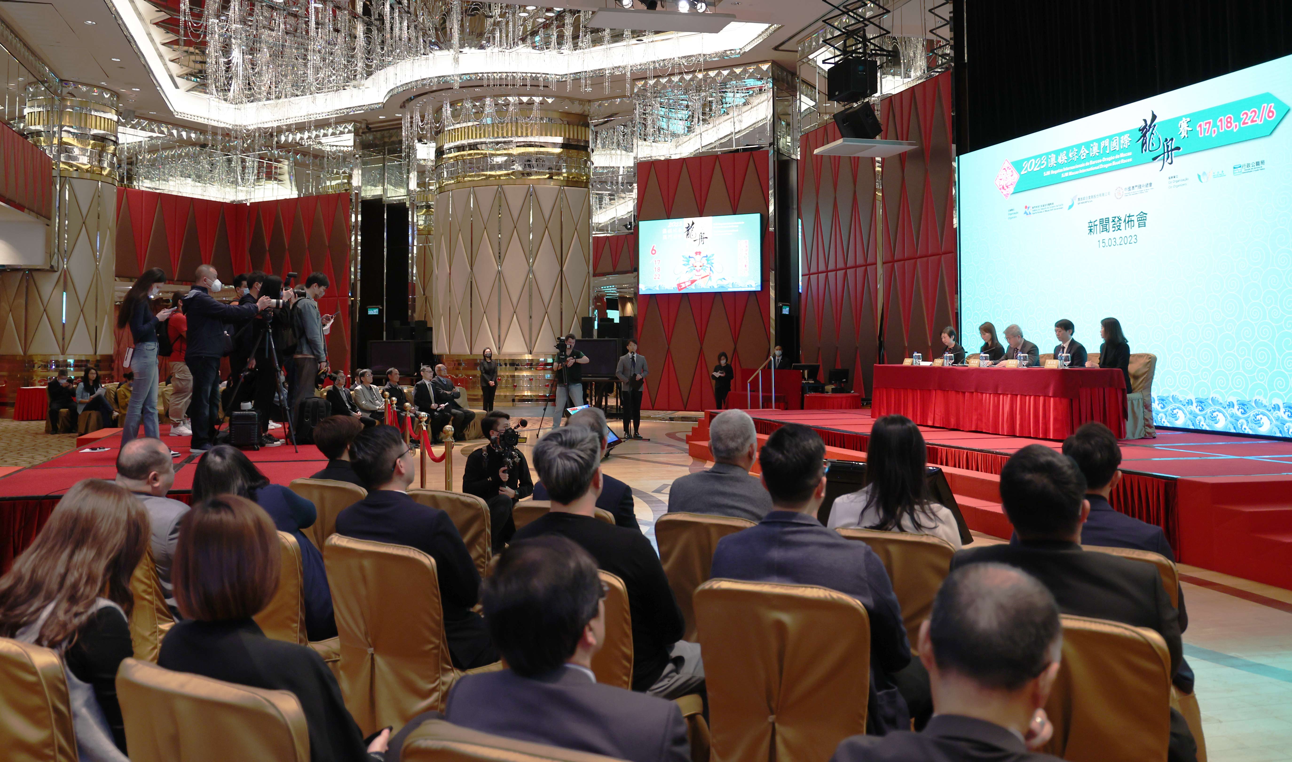news094975_04.jpg