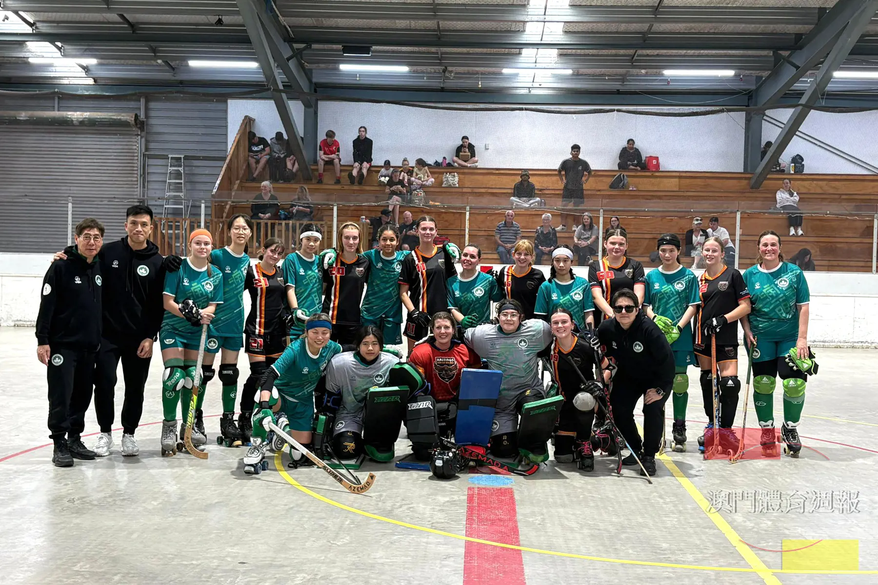 澳門女子隊與國際賽隊伍合影.jpg