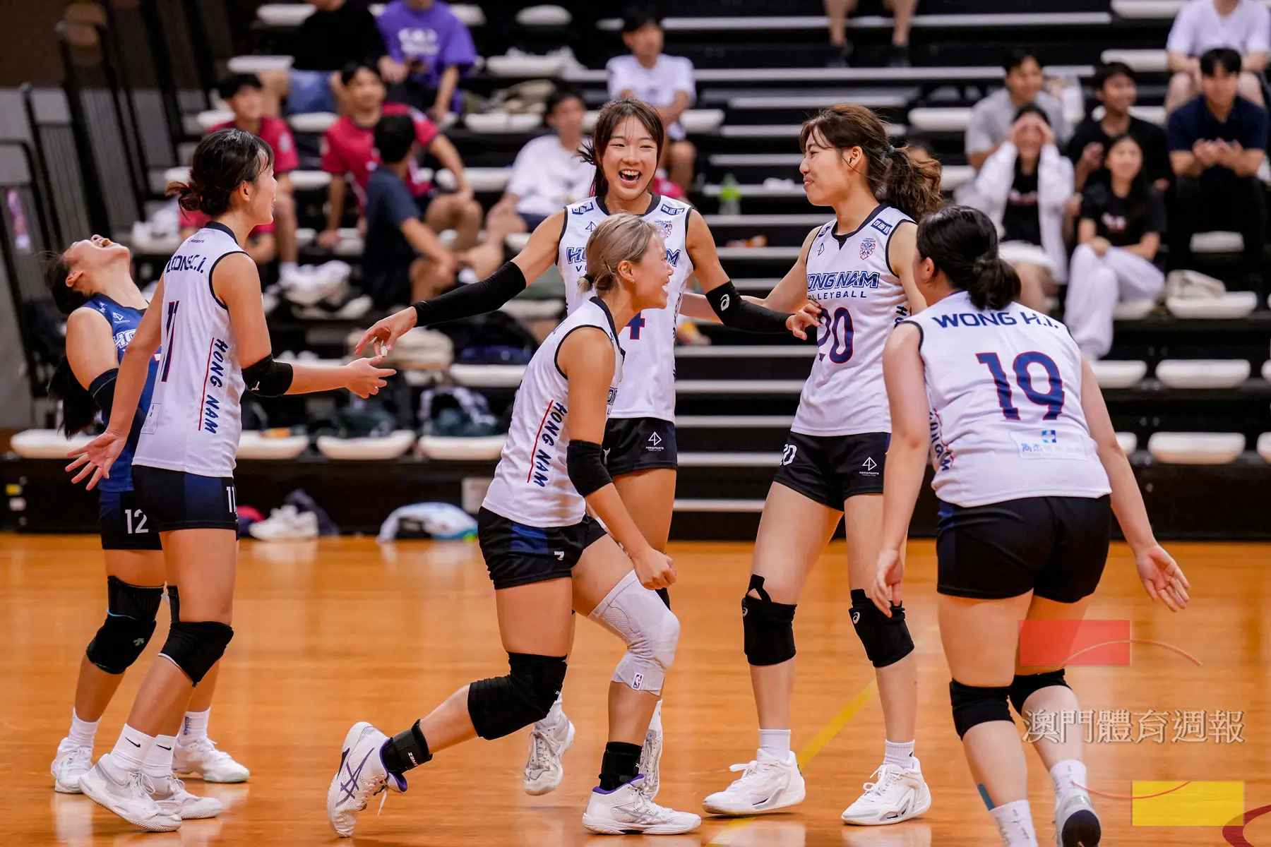 紅藍在“安心”缺陣下實現四連冠.jpg