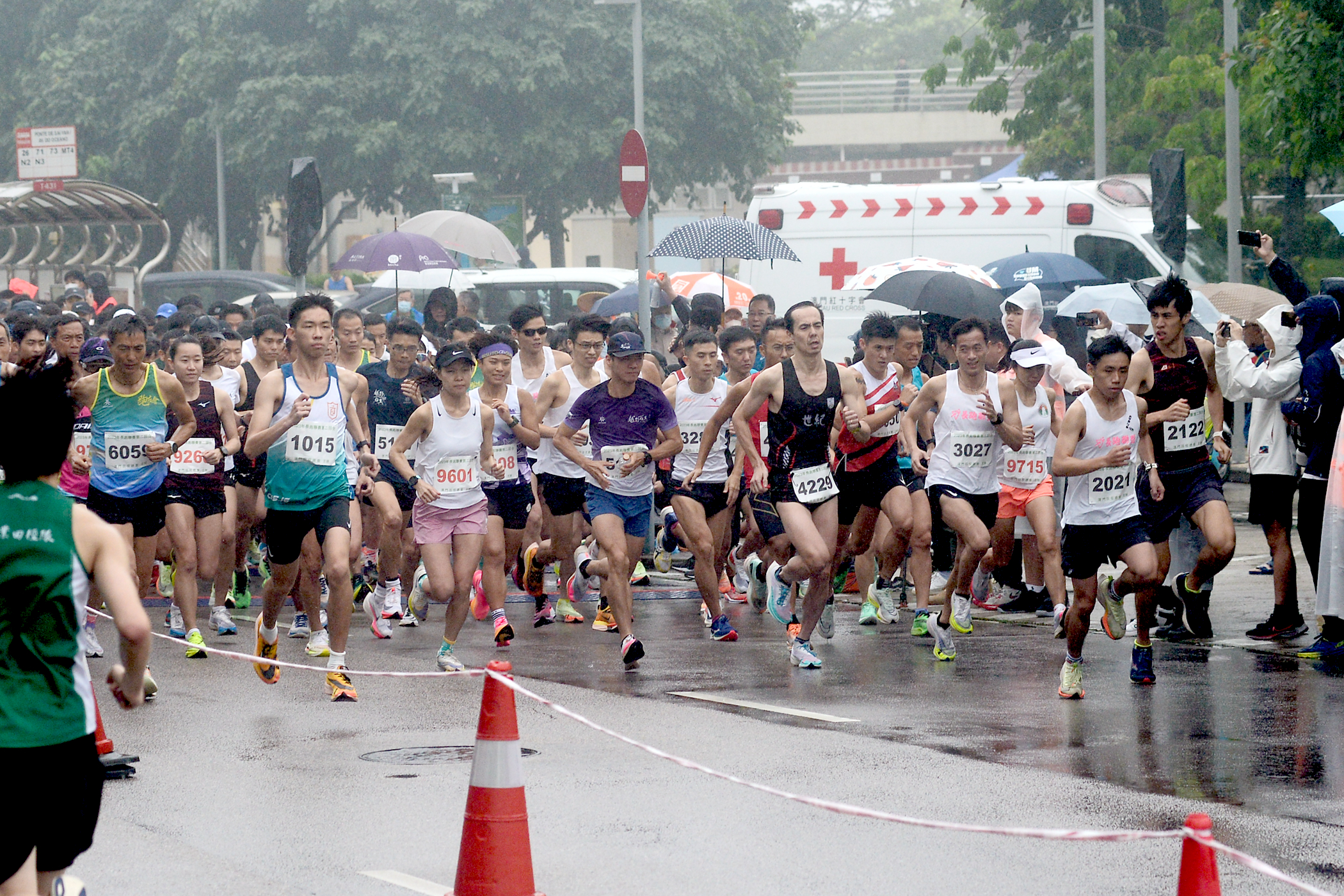 01長跑聯賽第二回合於氹仔海濱廣場起跑.JPG